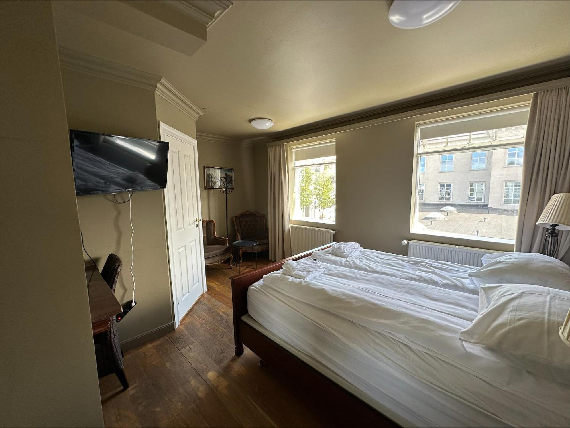 Bg4 Guesthouse อาคูเรย์รี ภายนอก รูปภาพ