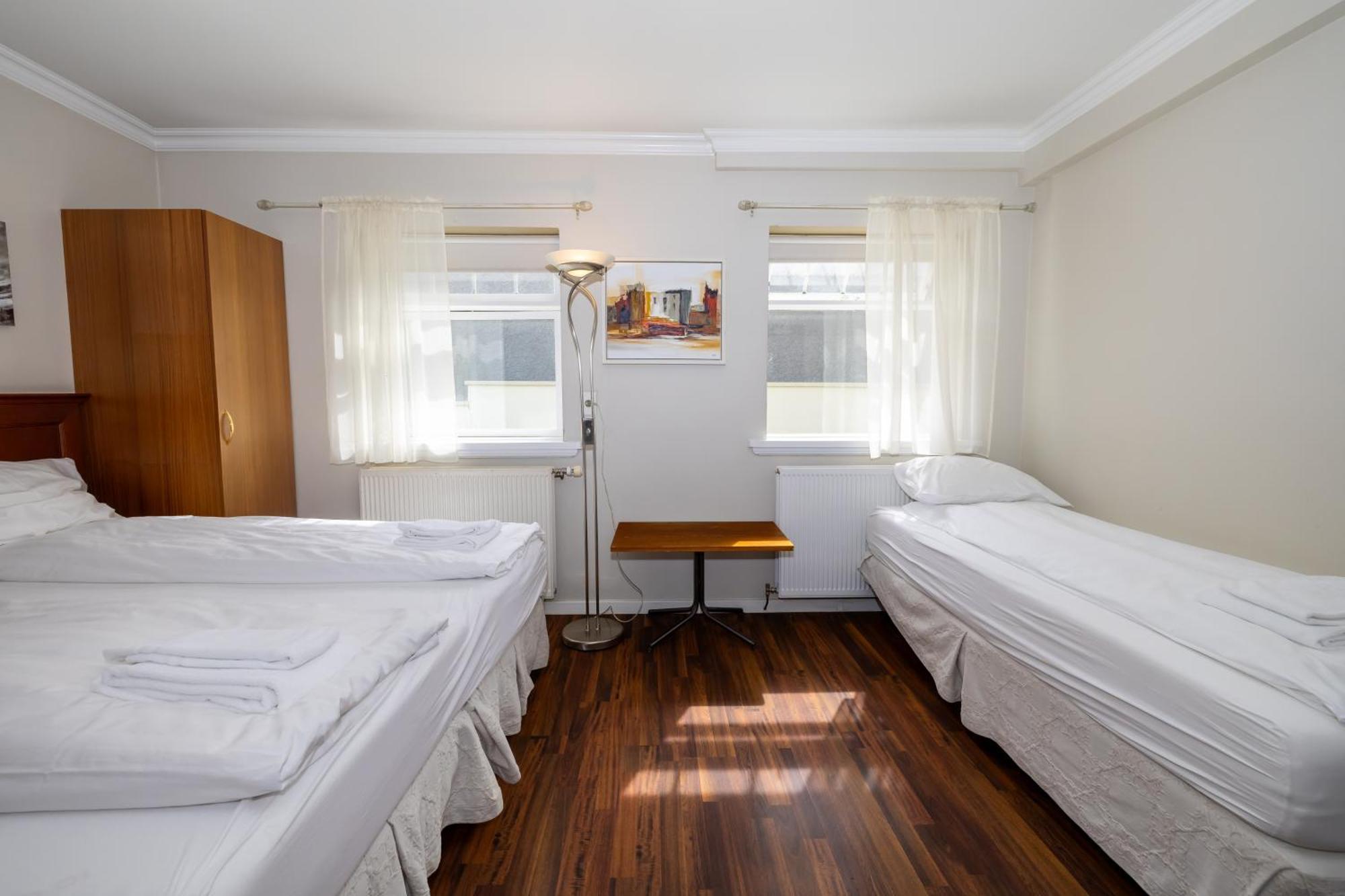 Bg4 Guesthouse อาคูเรย์รี ภายนอก รูปภาพ