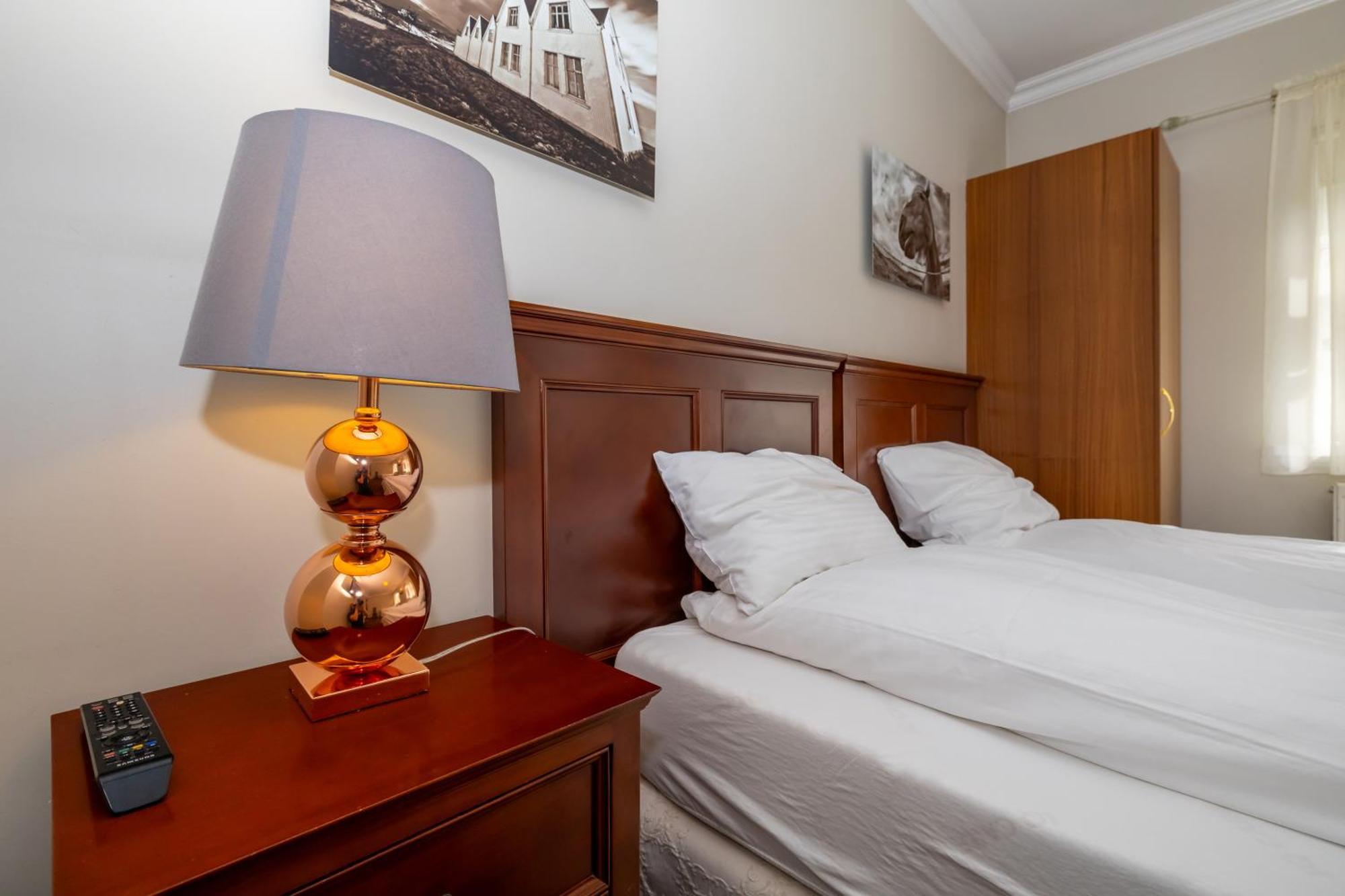 Bg4 Guesthouse อาคูเรย์รี ภายนอก รูปภาพ