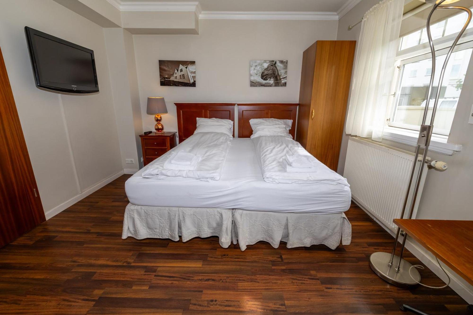 Bg4 Guesthouse อาคูเรย์รี ภายนอก รูปภาพ