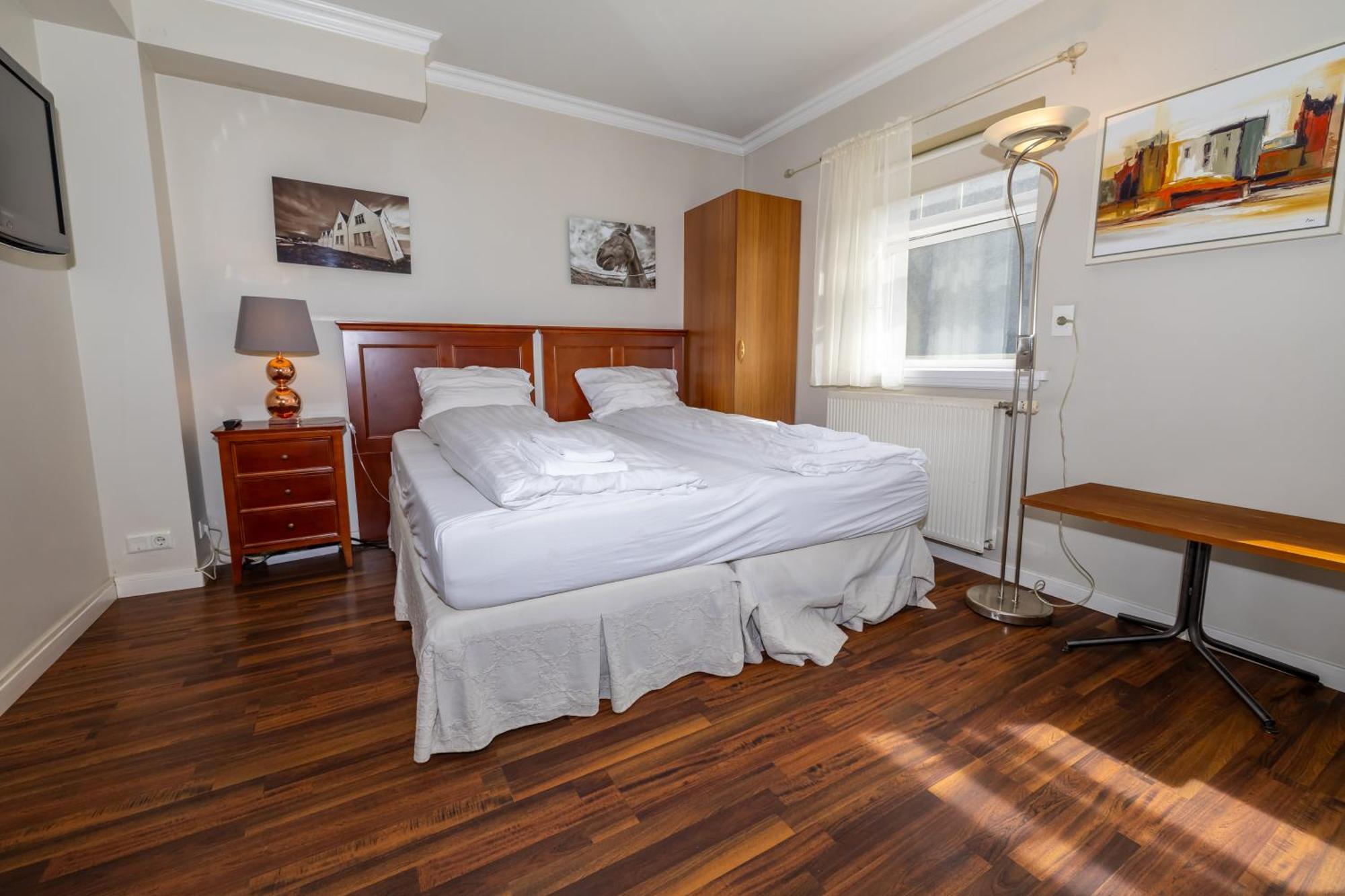 Bg4 Guesthouse อาคูเรย์รี ภายนอก รูปภาพ