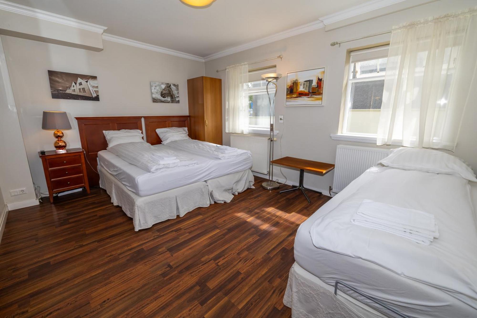 Bg4 Guesthouse อาคูเรย์รี ภายนอก รูปภาพ