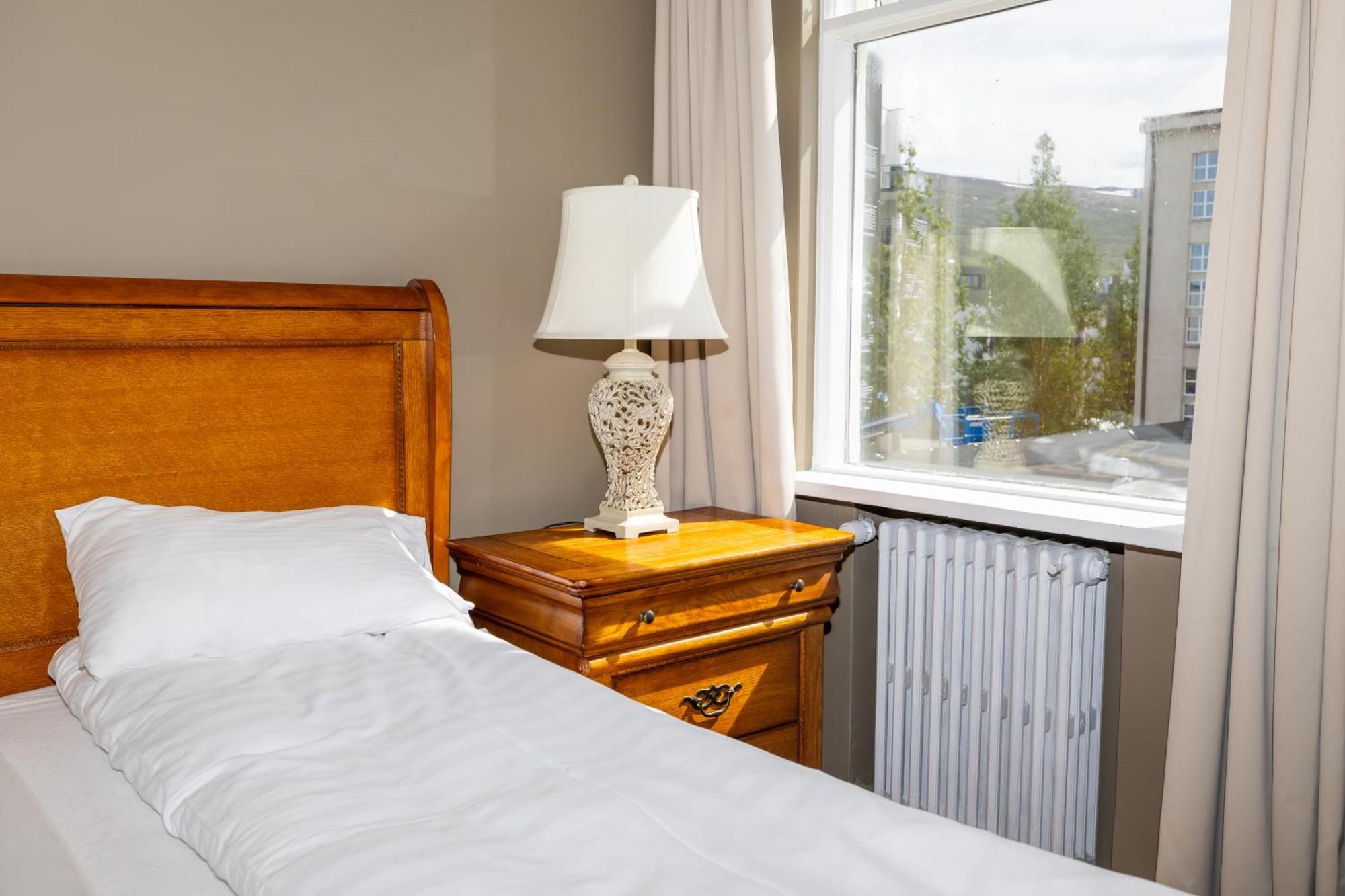 Bg4 Guesthouse อาคูเรย์รี ภายนอก รูปภาพ