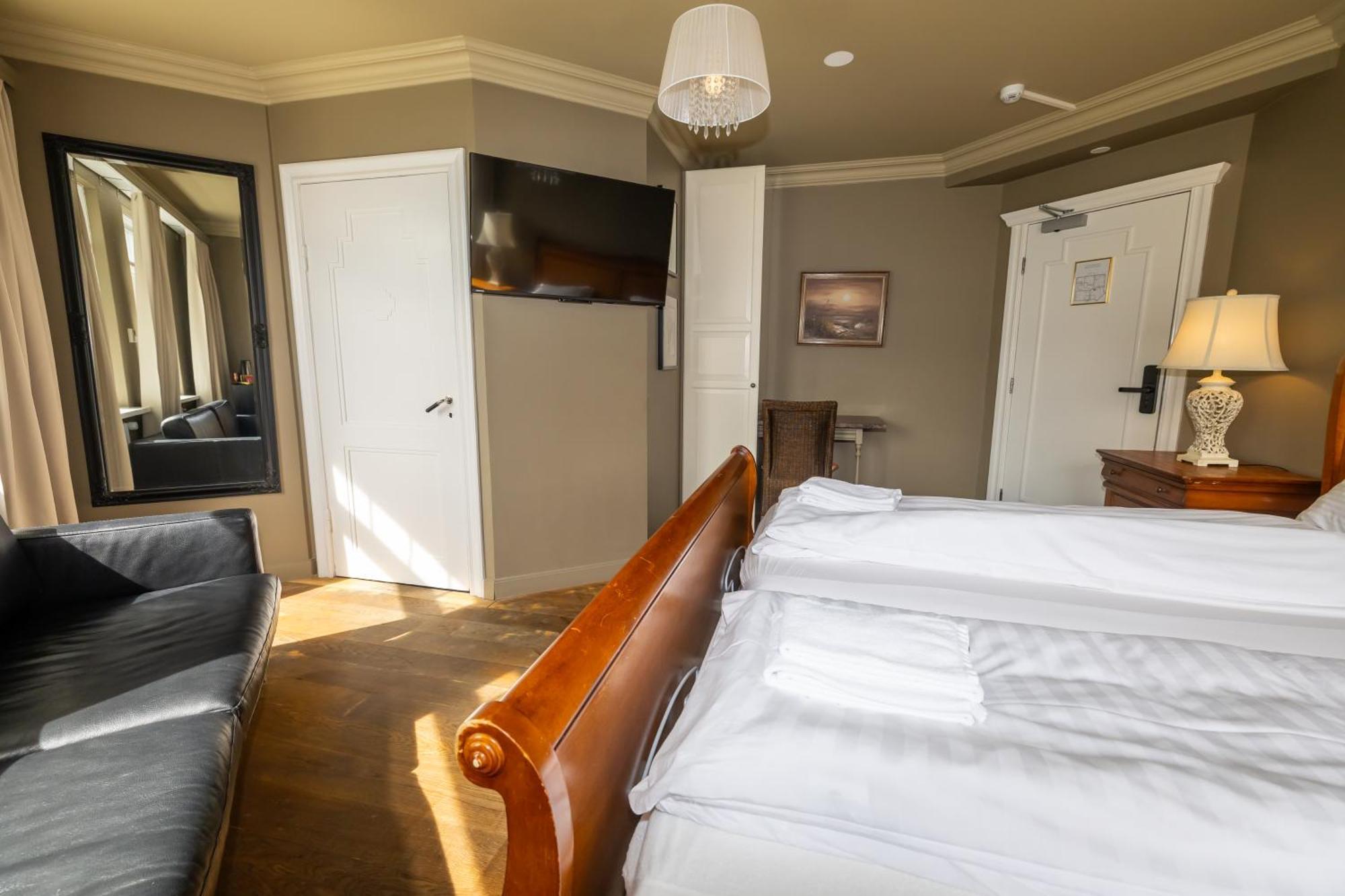 Bg4 Guesthouse อาคูเรย์รี ภายนอก รูปภาพ