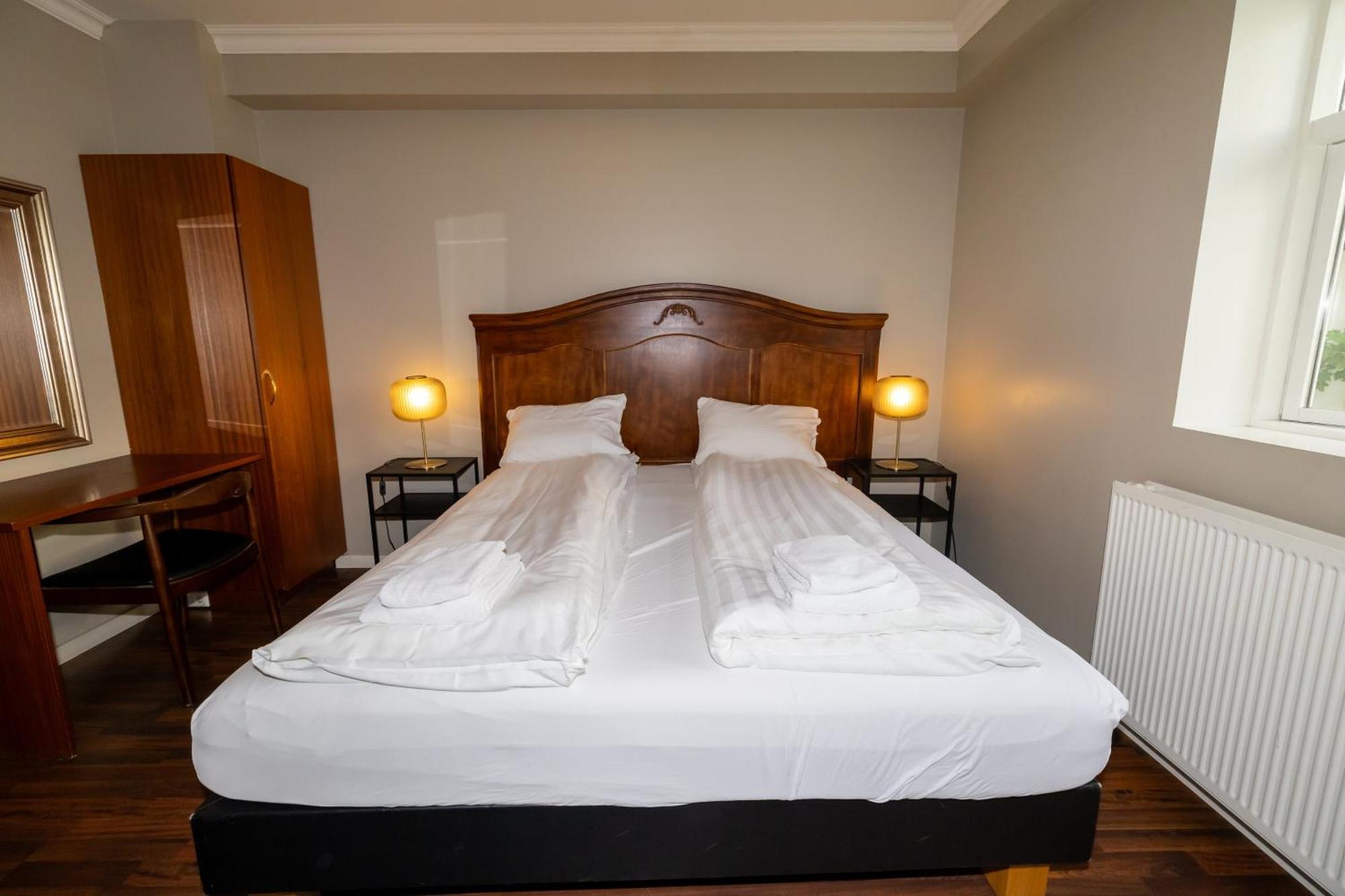 Bg4 Guesthouse อาคูเรย์รี ภายนอก รูปภาพ