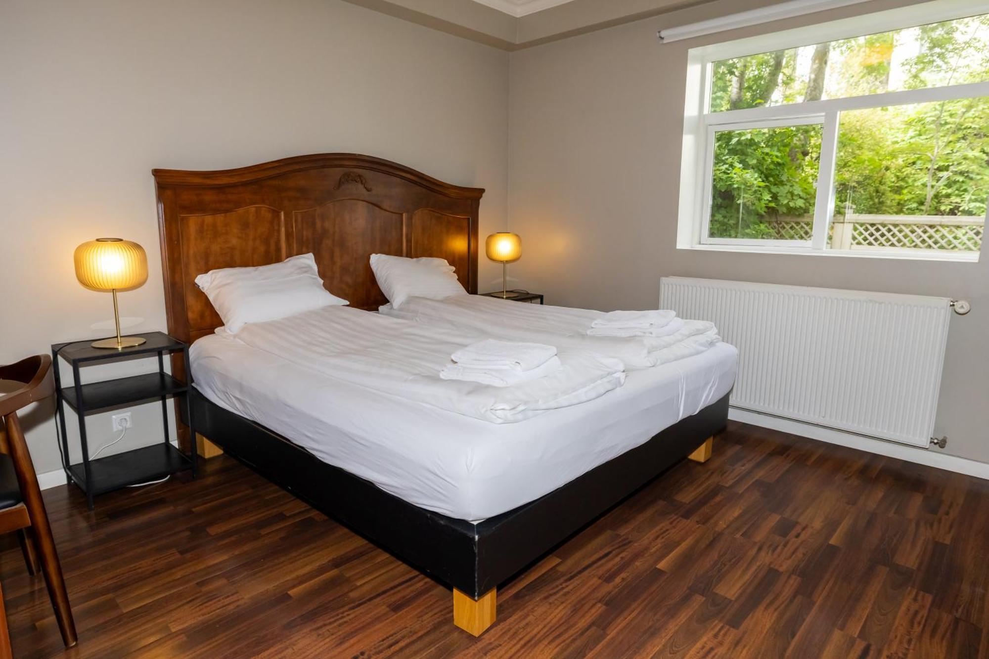 Bg4 Guesthouse อาคูเรย์รี ภายนอก รูปภาพ